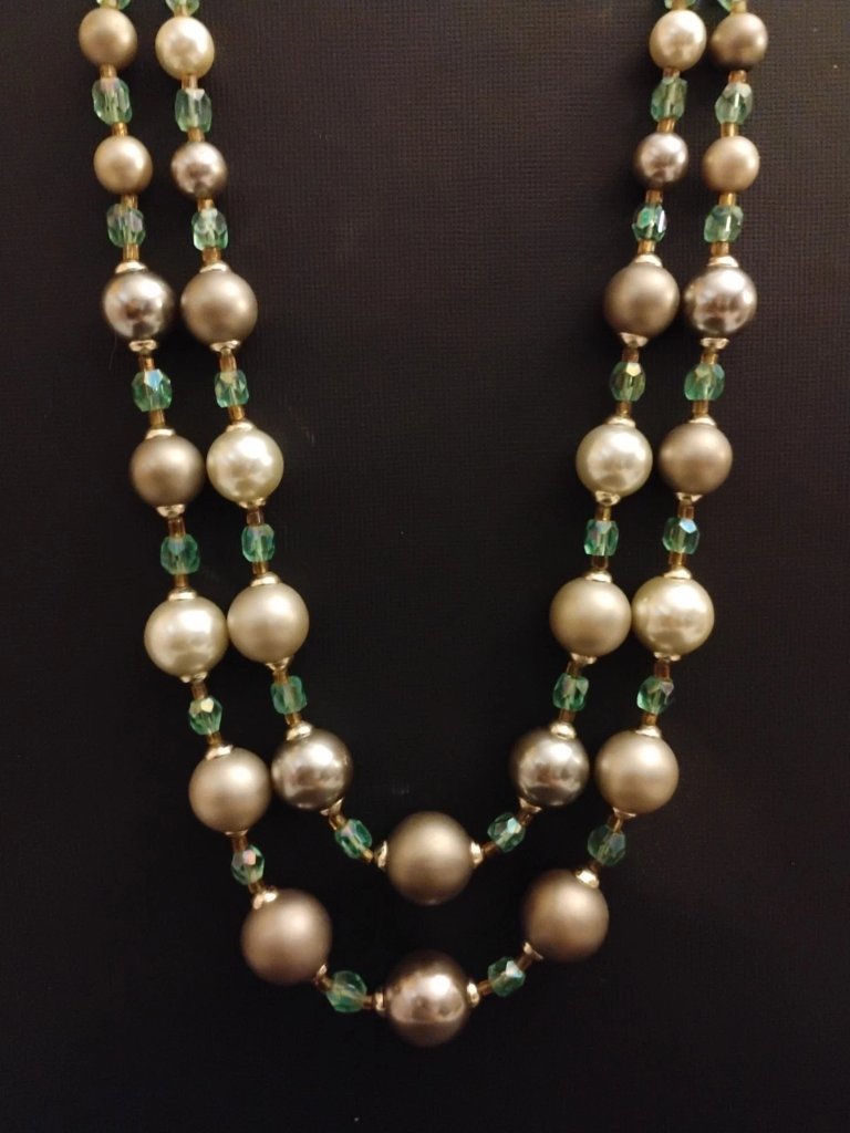 Green Aurora Borealis Necklace With Cathedral Faceted Beads & Graduated Pearls